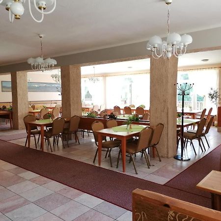 Bungalovy Pri Hoteli Spojar Žiar Dış mekan fotoğraf